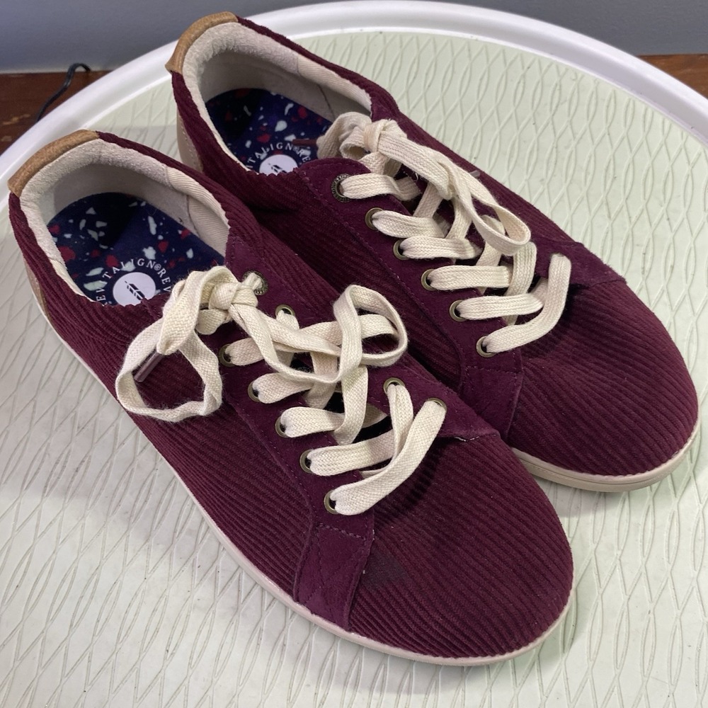 REVITALIGN Women's Avalon Corduroy Sneaker Shoe Cranberry Color Sz.9.5 Wide